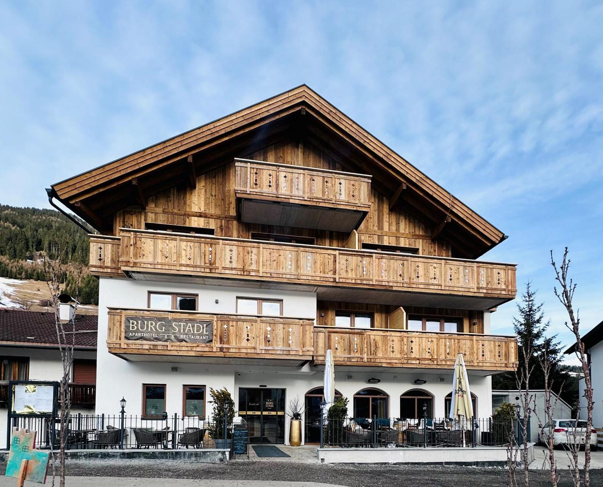 Burgstadl Aparthotel & Restaurant 라디스 외부 사진