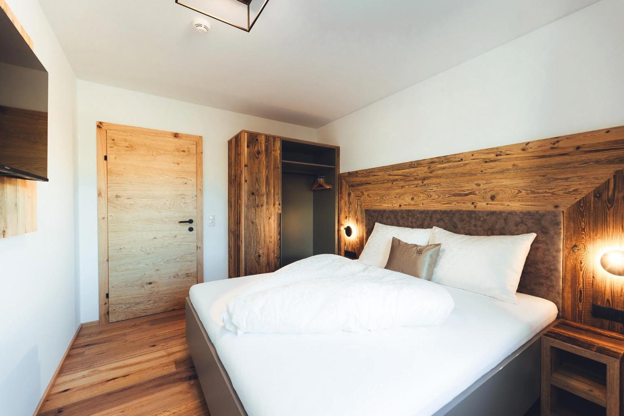 Burgstadl Aparthotel & Restaurant 라디스 외부 사진