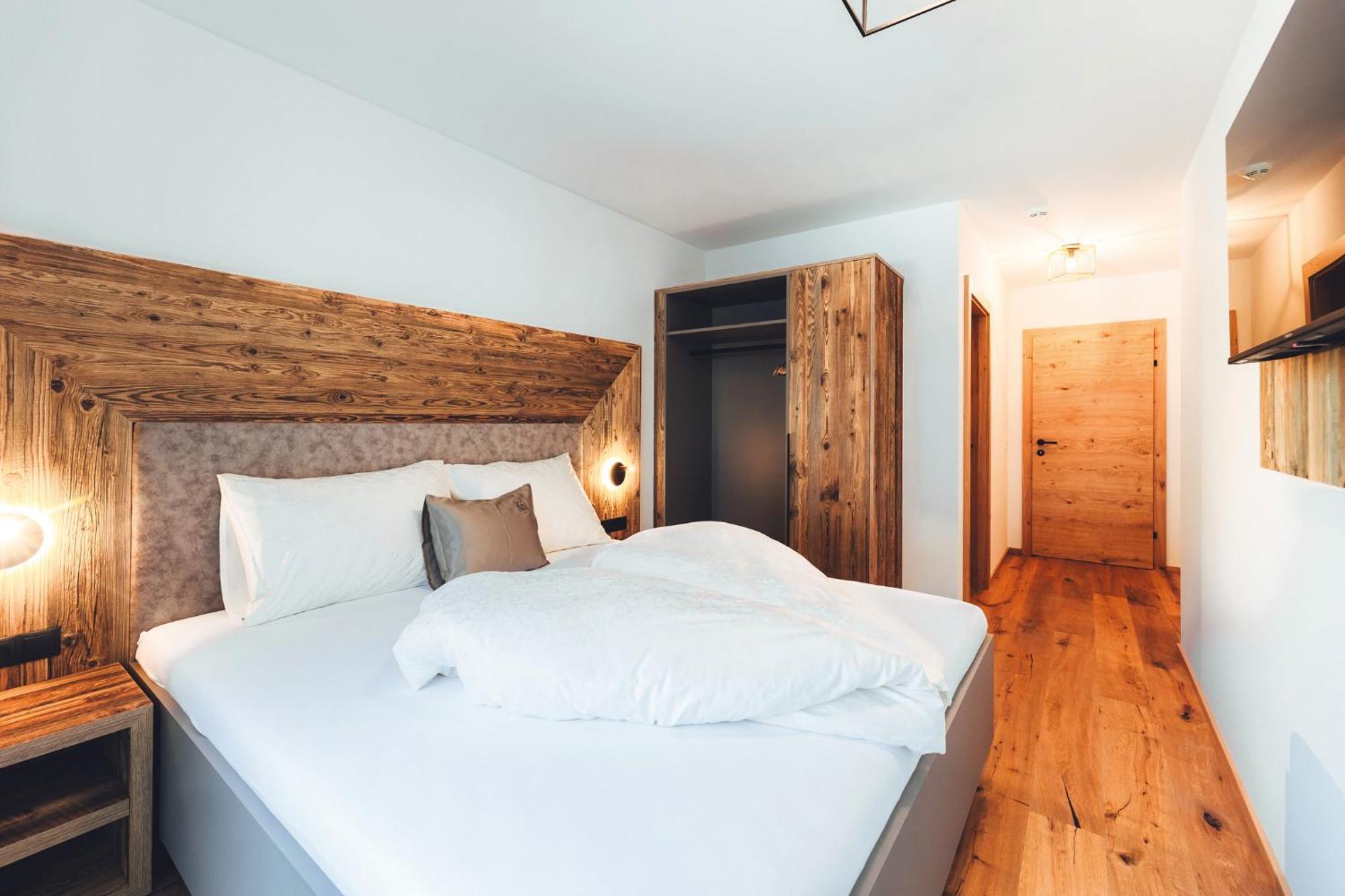 Burgstadl Aparthotel & Restaurant 라디스 외부 사진