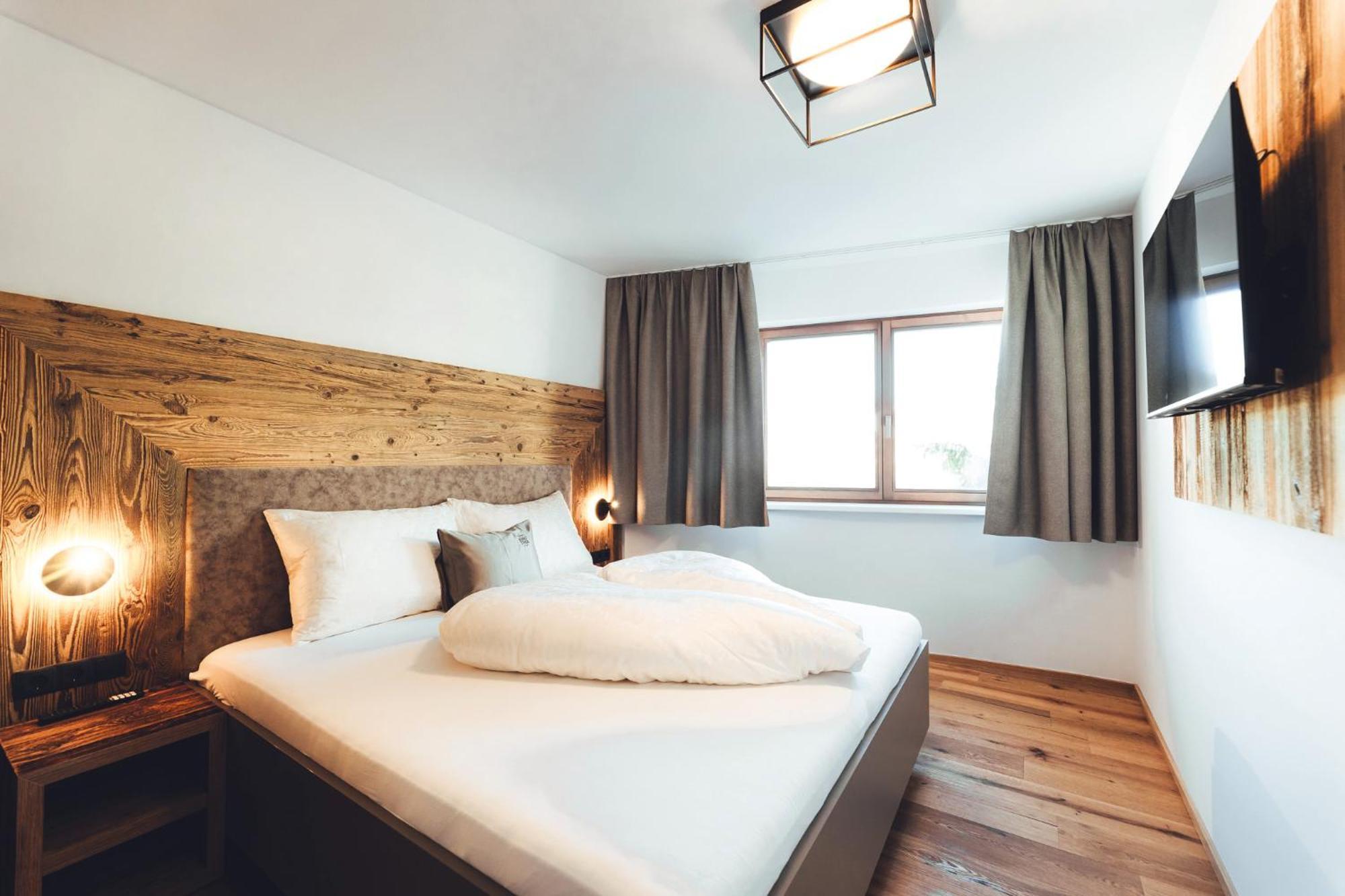 Burgstadl Aparthotel & Restaurant 라디스 외부 사진